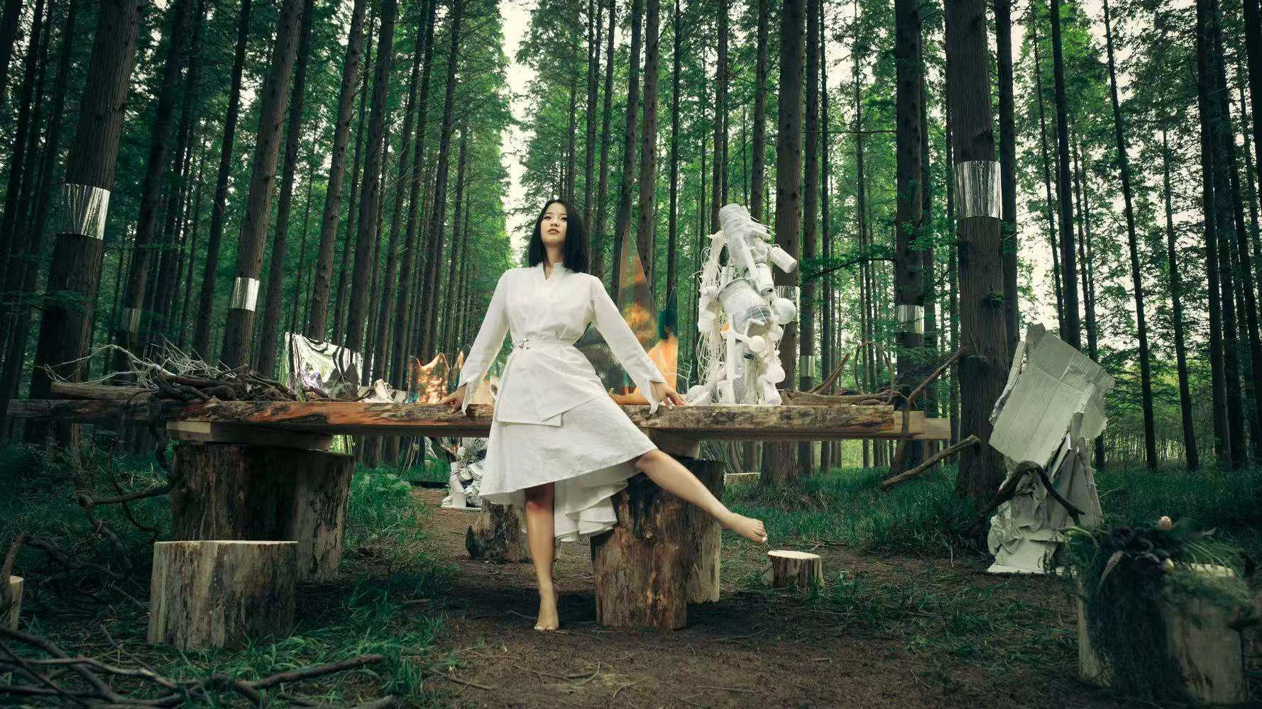 MAOMAO · An artist working at the meeting point of theatre, nature and the art of gathering.